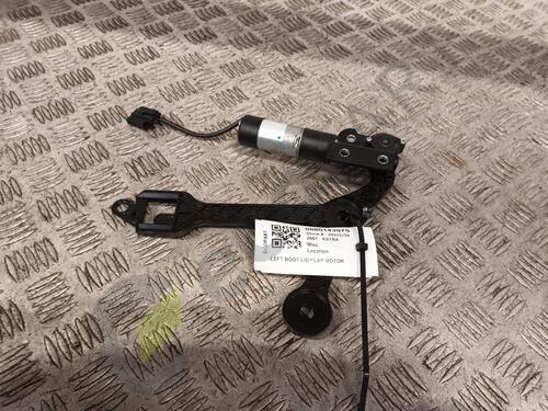 VAUXHALL ASTRA H LEFT BOOT LID FLAP MOTOR
