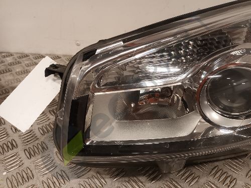 NISSAN QASHQAI J10 Headlight Headlamp Left Side