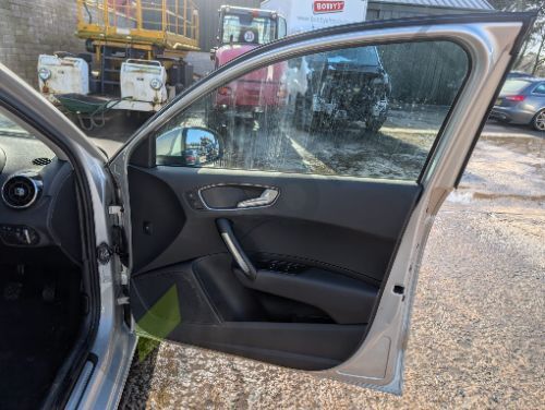 AUDI A1 SPORTBACK TDI SPORT MK1 (8X) Door Bare Front Right Side