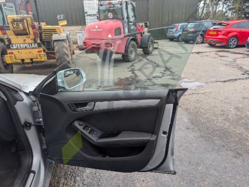 AUDI A5 MK1 8TA Door Window Front Right Side