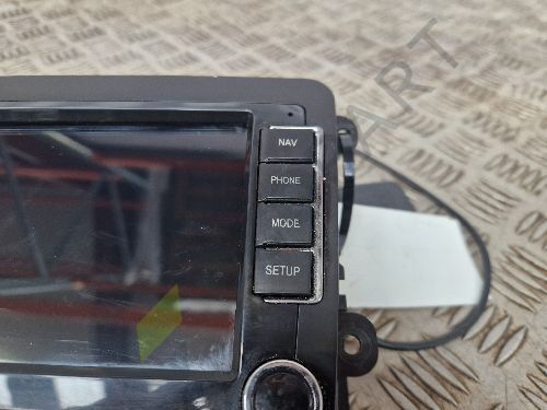 VOLKSWAGEN GOLF GTI MK5 A5 1K Stereo Radio CD HEAD UNIT (NO CODE)