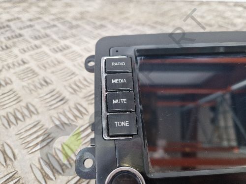 VOLKSWAGEN GOLF GTI MK5 A5 1K Stereo Radio CD HEAD UNIT (NO CODE)